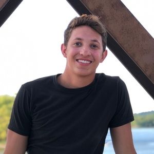 Meet your Posher, Garrett